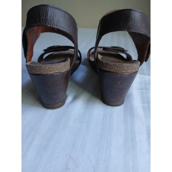Taos Sandals 37 / 6.5 Wedge Cork Cushioned Comfort Casual Leather Adjustable - Picture 9 of 13
